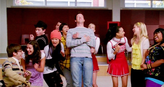 glee_wallpaper__lean_on_me_by_geekyspaz.jpg