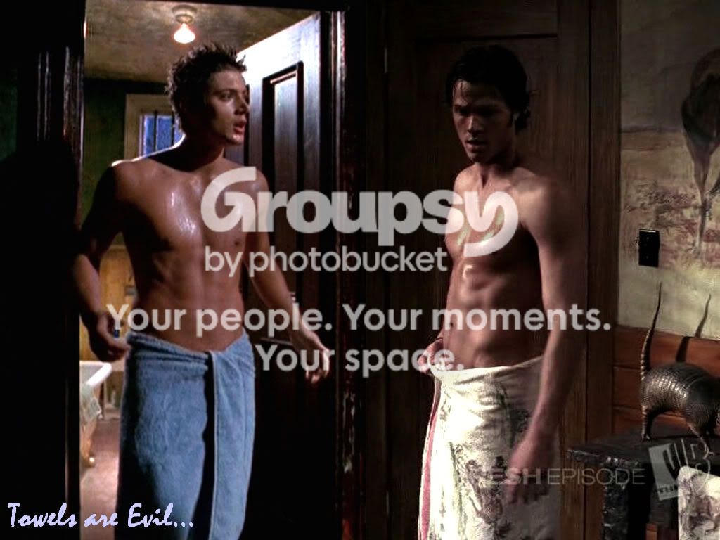 Dean-and-Sam-Shirtless--supernatura.jpg