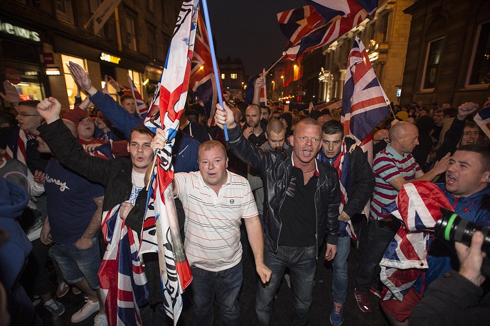 1411668681011_wps_6_Unionists_stage_a_victory.jpg