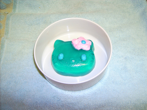 hello-kitty-jello.jpg
