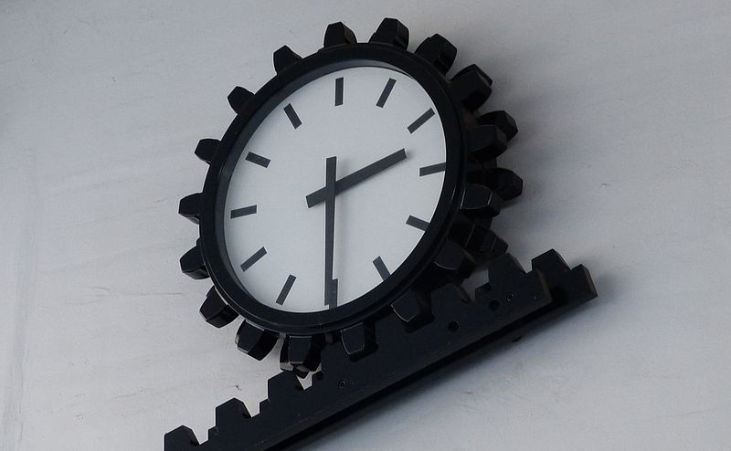 analog-clock.jpg