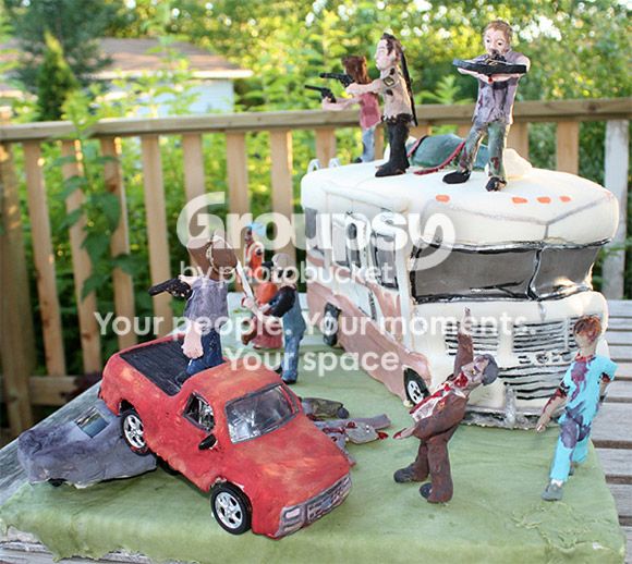 The-Walking-Dead-birthday-cake.jpg