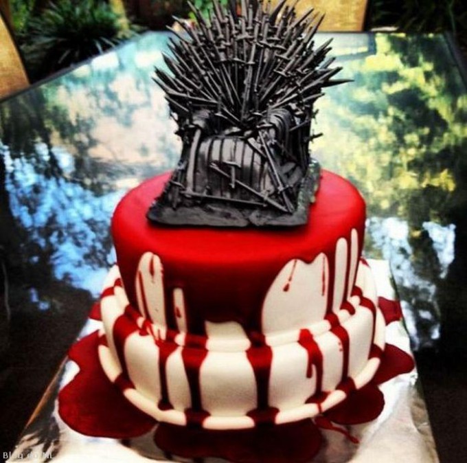 game-of-thrones-tv-movie-nerd-cake-680x674.jpg