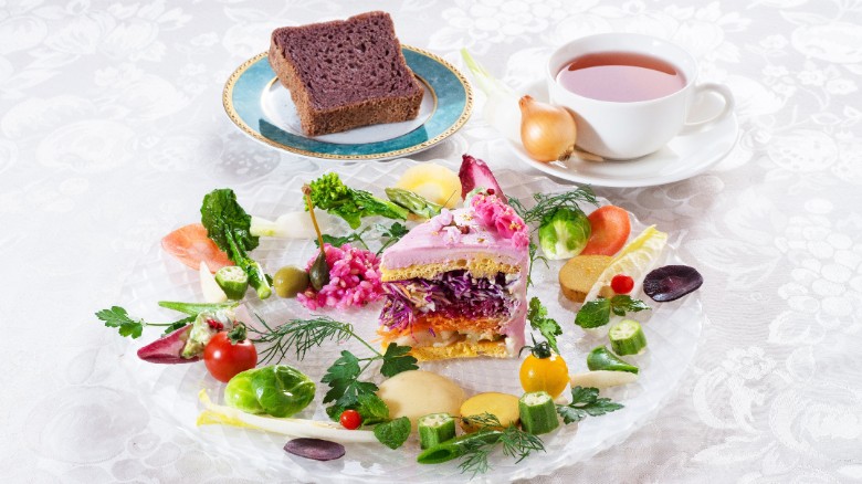 170308114056-15-salad-cake-exlarge-169.jpg