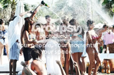Champagne_Party_c_Cyrille_Margarit_0.jpg