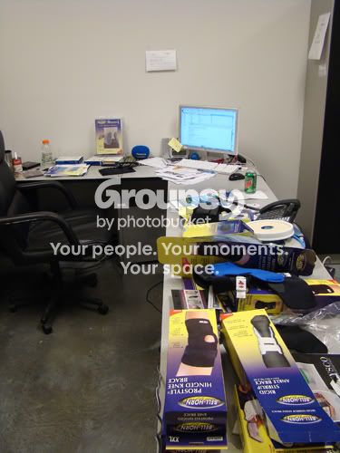desk1.jpg