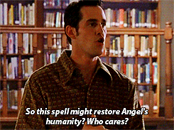 tumblr_oaph0uj8Qj1rpkv82o10_r1_250.gif