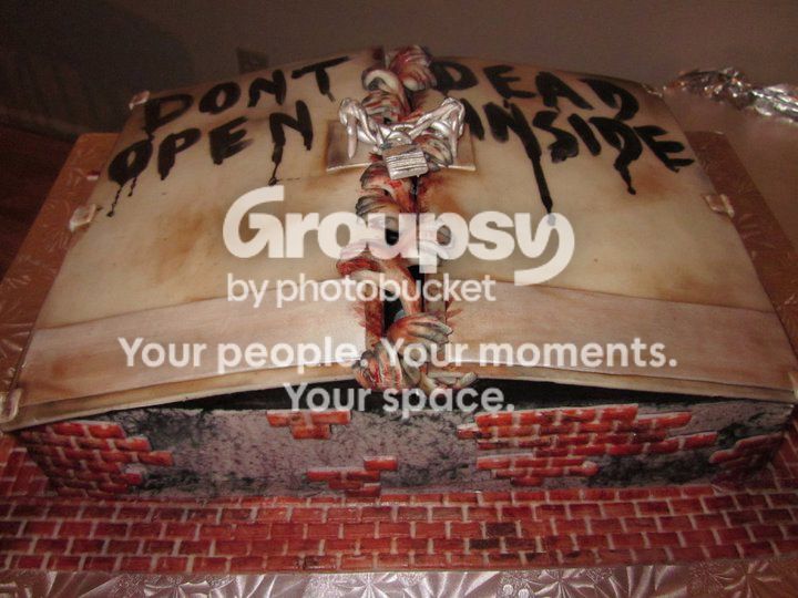 Walking-Dead-Cake-2.jpg