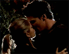tumblr_nkh2fe0PvI1qg1euzo1_250.gif