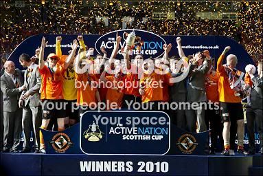 _47856439_cup_presentation2.jpg