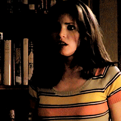 tumblr_p200q3ygIe1qjvx7uo1_250.gif